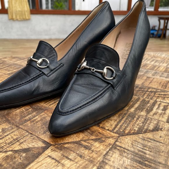 Gucci vintage pointed shoes in black leather with horsebit fronts in silver tone - Picture 1 of 7